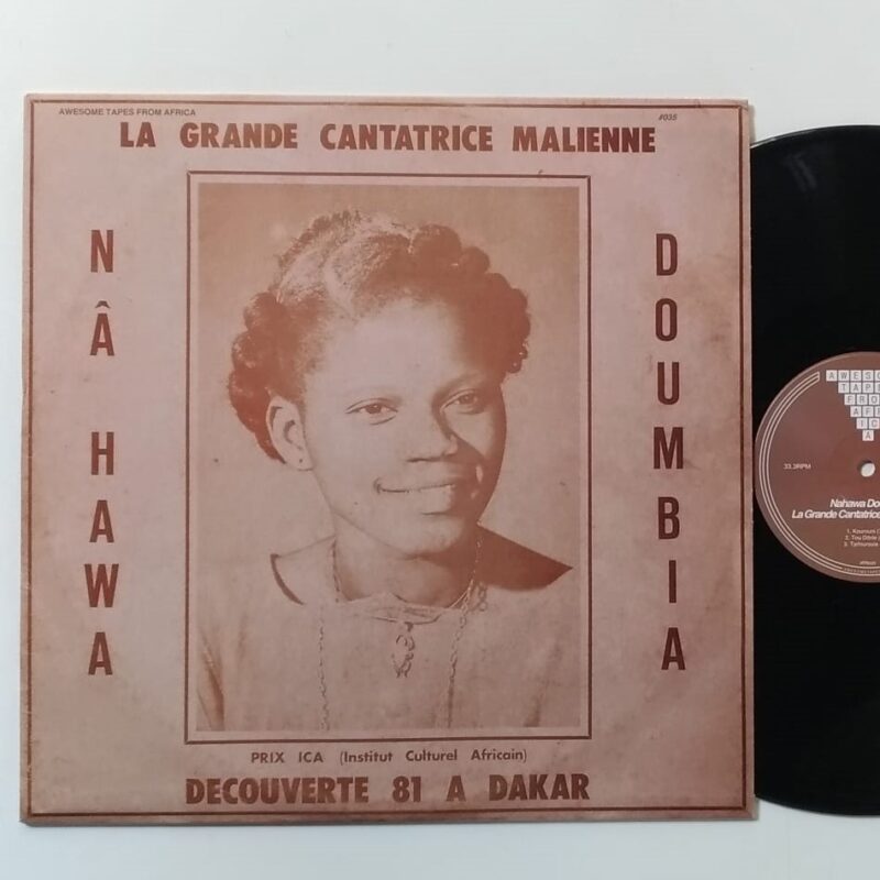 NÂ HAWA DOUMBIA - La Grande Cantatrice Malienne - Decouverte 81 A Dakar (2019) - VINIL 12"