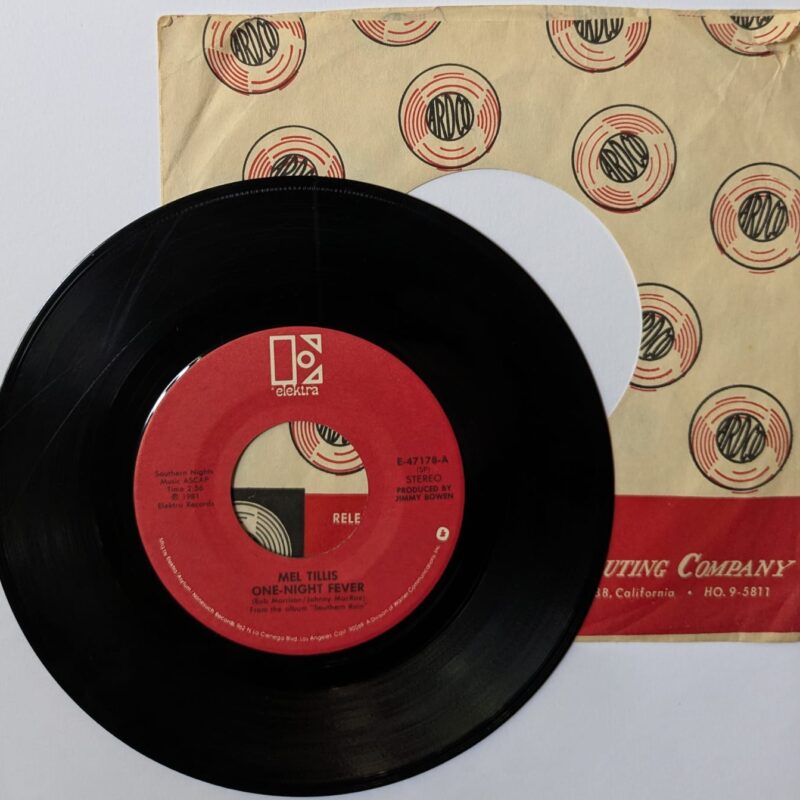 MEL TILLIS - ONE-NIGHT FEVER / TIME HAS TREATED YOU WELL (1981) VINIL 7"