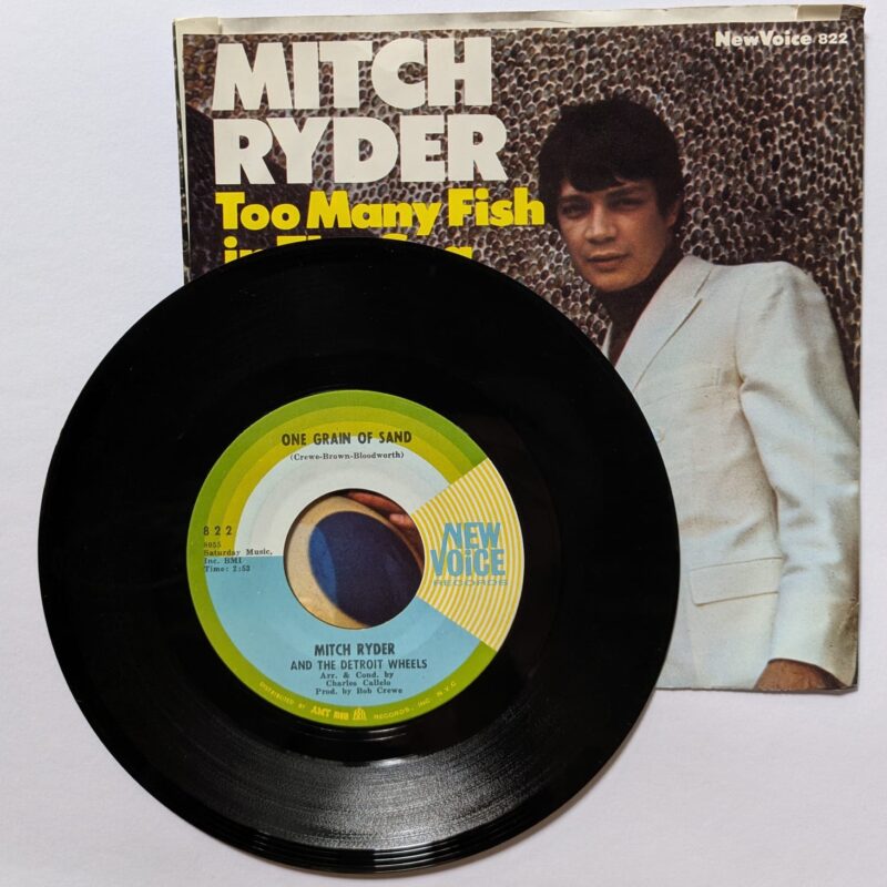 MITCH RYDER  / TOO MANY FISH IN THE SEA / THREE LITTLE FISH / ONE GRAIN OF SAND / 1967 / VINIL 7"