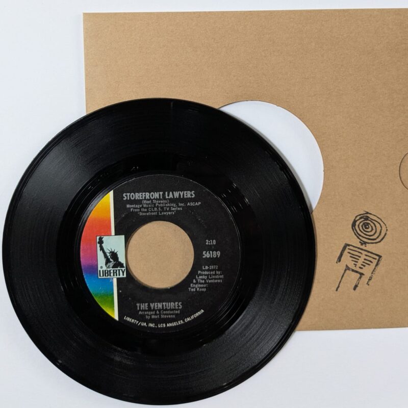 THE VENTURES / STOREFRONT LAWYERS / KERN COUNTY LINE / 1969 / VINIL 7"