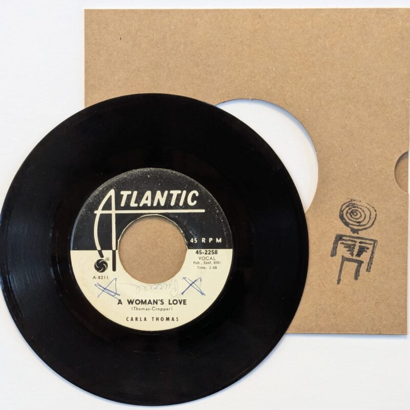 CARLA THOMAS / A WOMAN'S LOVE / DON'T LET THE LOVE LIGHT LEAVE / 1964 / VINIL COMPACTO 7"