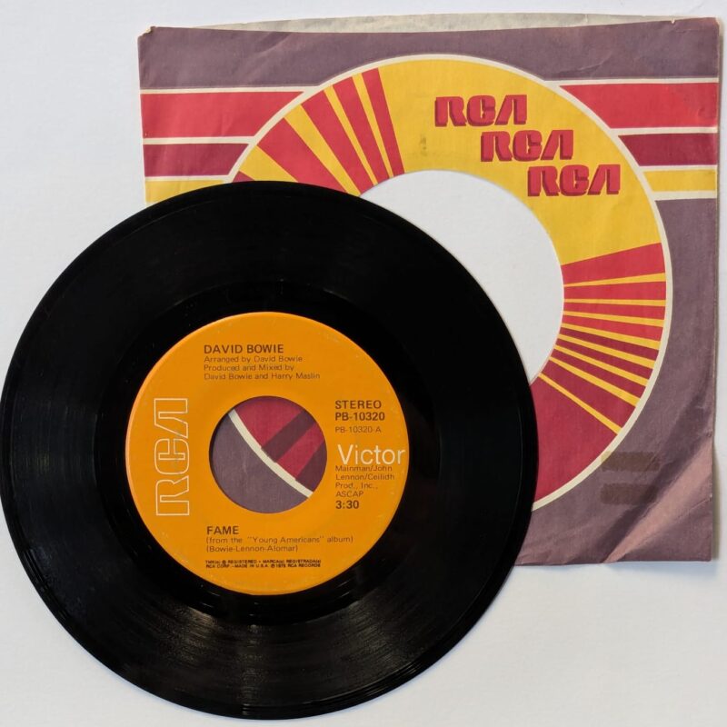 DAVID BOWIE / FAME / RIGHT / 1975 / VINIL 7"