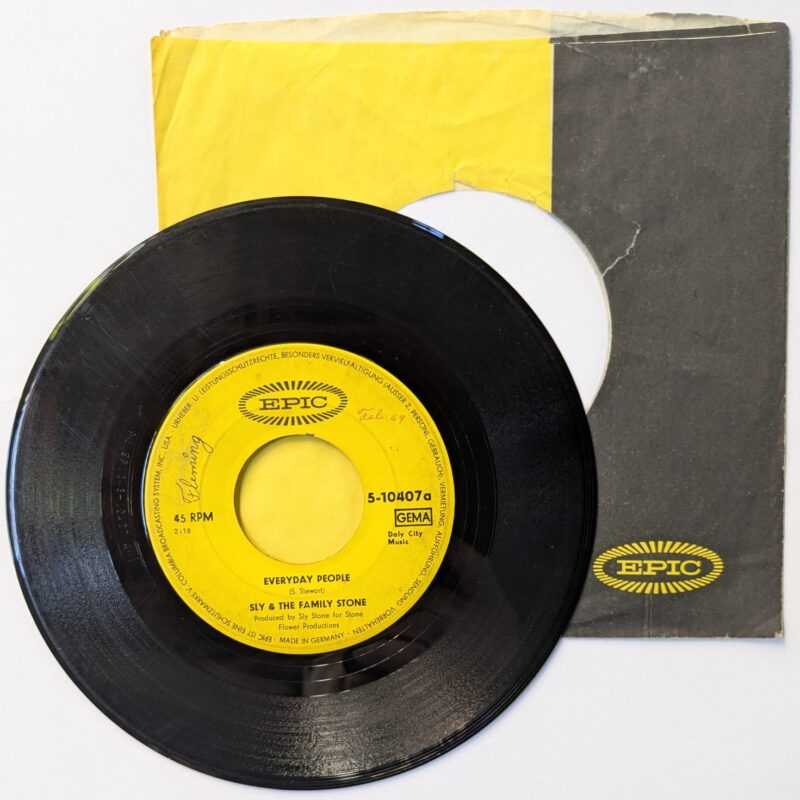 SLY & THE FAMILY STONE / EVERYDAY PEOPLE / SING A SIMPLE SONG / 1969 / VINIL 7"